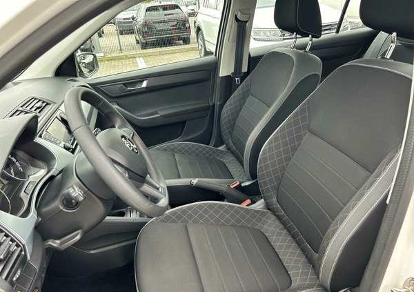 Skoda Fabia cena 45900 przebieg: 90700, rok produkcji 2019 z Żychlin małe 301